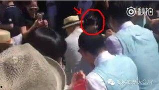 伴娘门在线观看,一场别开生面的婚礼狂欢  第2张