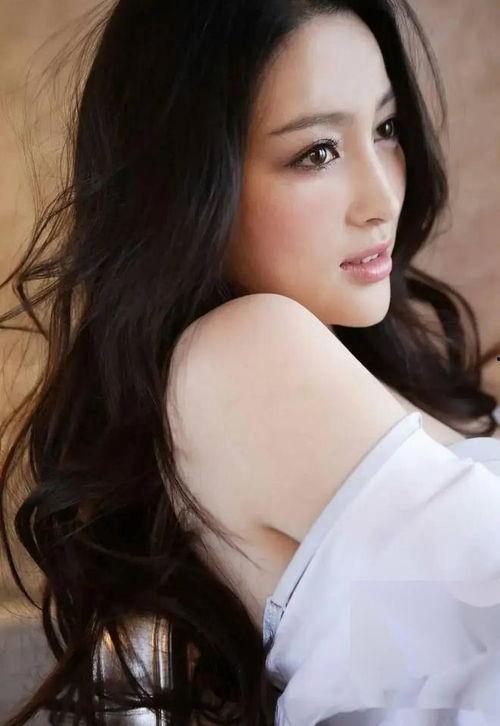 甘婷婷被爆料照片视频,照片视频揭露不为人知的秘密