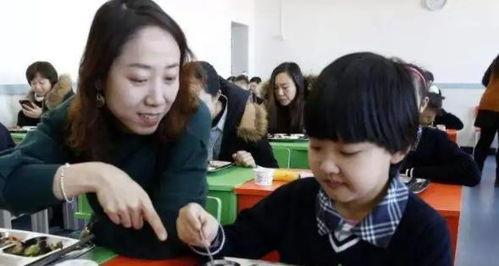 配餐爆料视频大全最新,视频大全带你领略美食新风尚 第3张 配餐爆料视频大全最新,视频大全带你领略美食新风尚 第3张