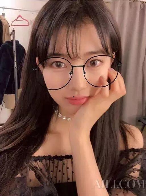 眼镜妹原视频爆料,揭秘原视频背后惊人真相